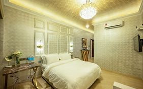 Ritz Residence - A Member Of The Luxury Hotel Group